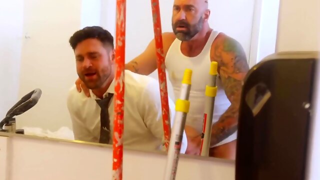 Traveling Salesman Beau Butler, Drew Seba