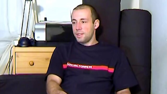 Str8 Firefighter Gets Wanked By A Guy Despite Of Him: Sebastien