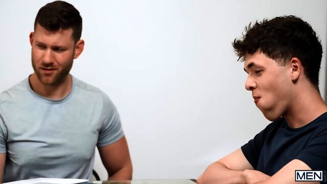 Troye Dean - Messy Threesome With And Two More Hotties