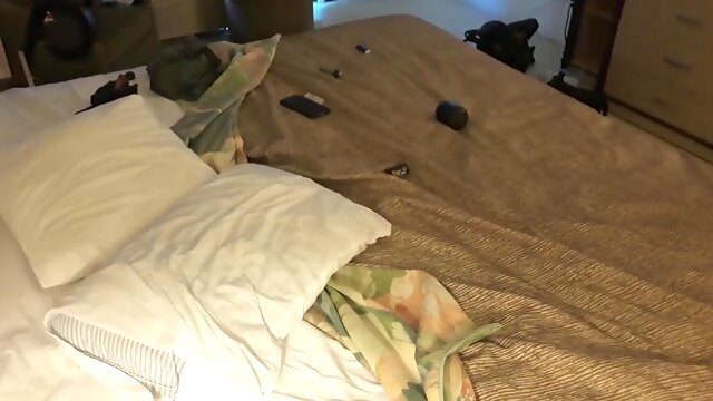 Full Service At The Dirty Bird