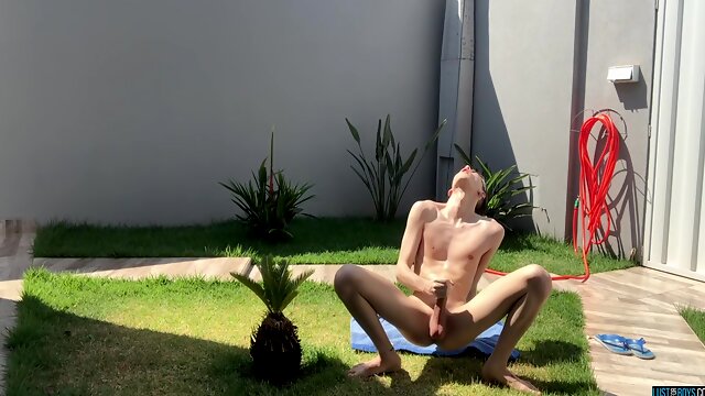 Gay Solo Outdoors