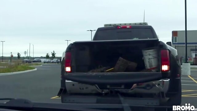 Mechanic Fucks Masturbator Shawn Assmore In The Ass With Bo Sinn