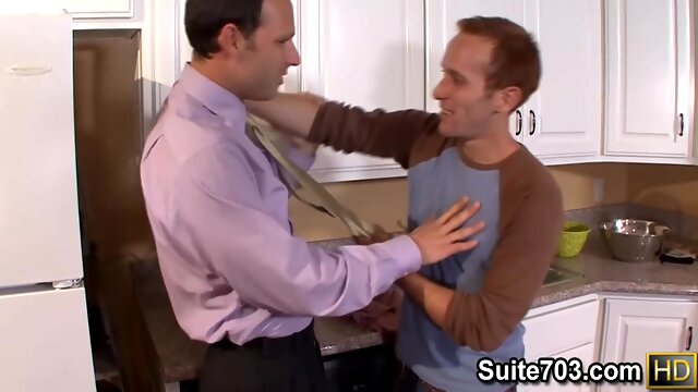 Steven Ponce And Jack Bennet In Straight Married Dude Seduced By Im A Married Man