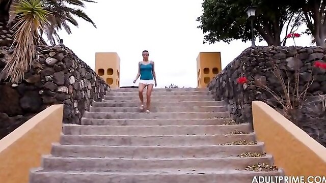 Conquering Vanessa Deckers outdoor smut