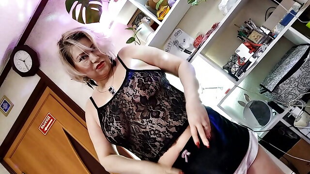 Russian Granny, Mommy Is The Best, Dogging Mature