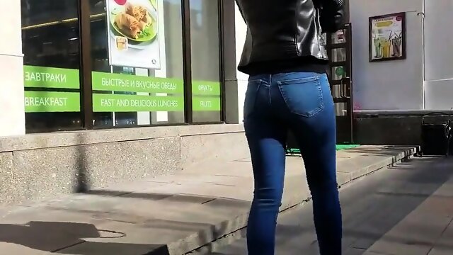 Candid Ass