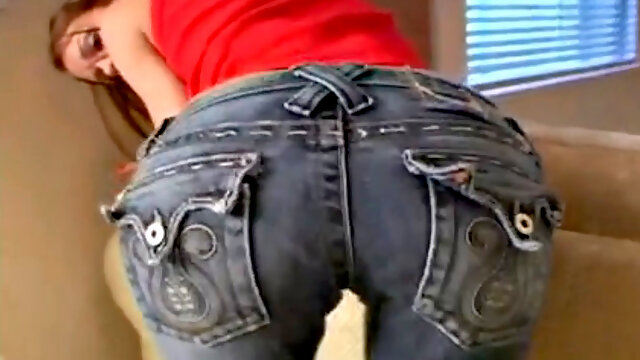 Addison flaunts tight jeans & teases with her perfect butt in solo play