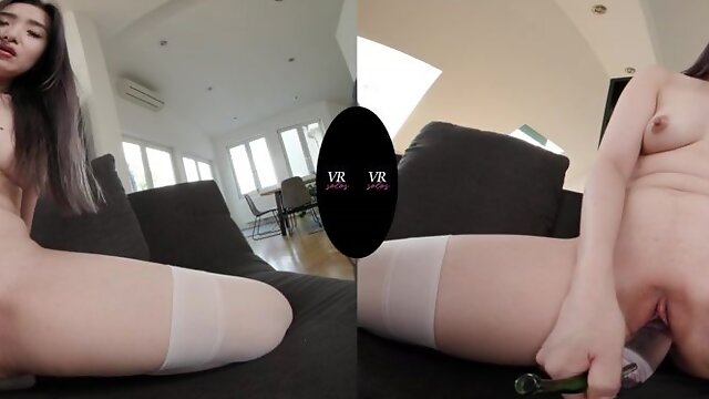 Mizuki Ogata - Japanese Hottie Toys Her Pussy With Glass Dildo VR(4K)60fps - Vr porn