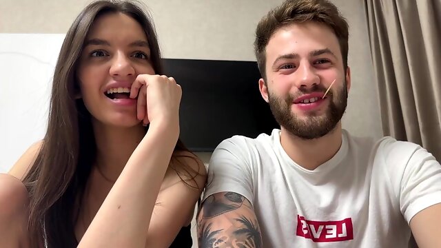 Teen Camgirl - Homemade couple show on webcam