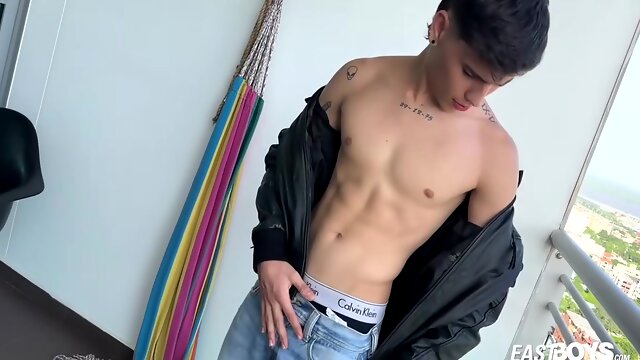 Shows The Way He Cums For You With Chris Woodcock