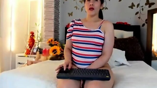 Hottest brunette solo webcam masturbation 2