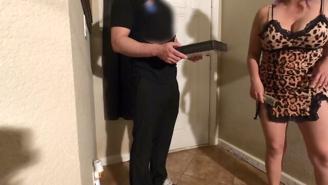Pizza Delivery Guy Gets Paid With Ass