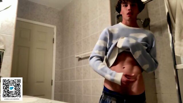Gay Teen Model Masturbates Inside His Bathroom!