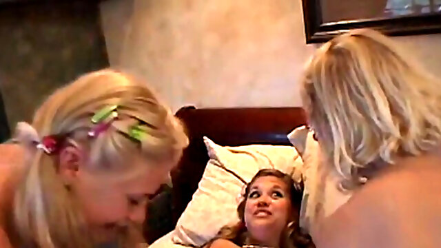 Horny threesome with blonde, brunette & topanga teen in the bedroom