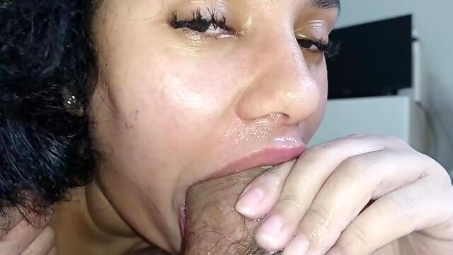 Look at these big lips sucking  along with handjob, I want to cum OMG