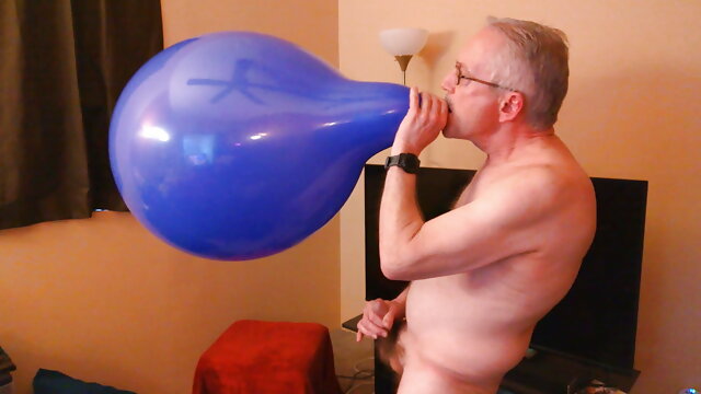 105) Big Blue Balloon Cum and Pop!   Balloonbanger