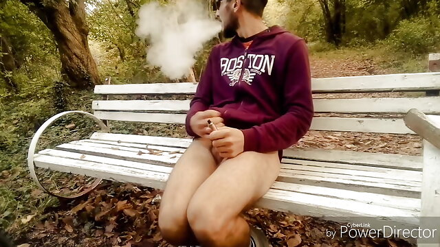 Risky Outdoor Jerking and Cumming in the Park