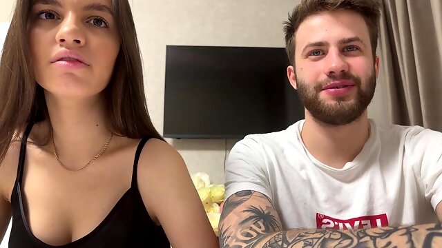 Teen Camgirl - Brunette webcam slut and her boyfriend