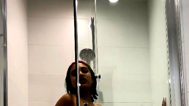 Cam girl uses her parents bathroom for fucking her dildo