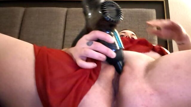 Massaging oiled clit until I SQUIRT