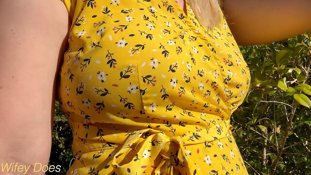 Australian Homemade, Wife Flashing, Braless In Public, Outdoor, Cheating, Housewife