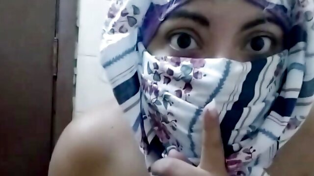 Amateur HOT Step Mom Masturbates Pussy And Shows Big Tits In Niqab On Webcam Arab Slut Pornhijab