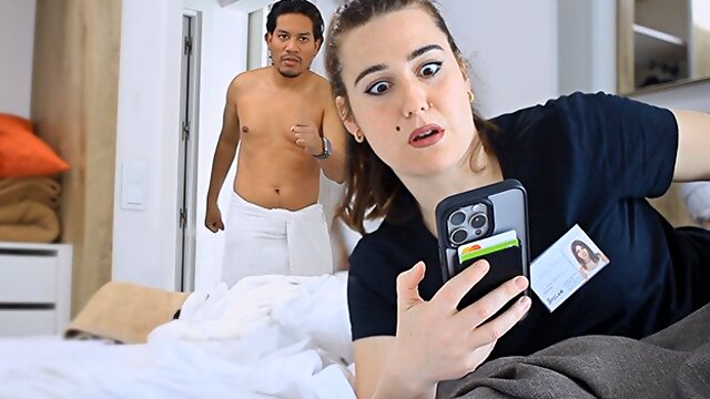Latin boy catches hotel maid for trying to steal his cell phone