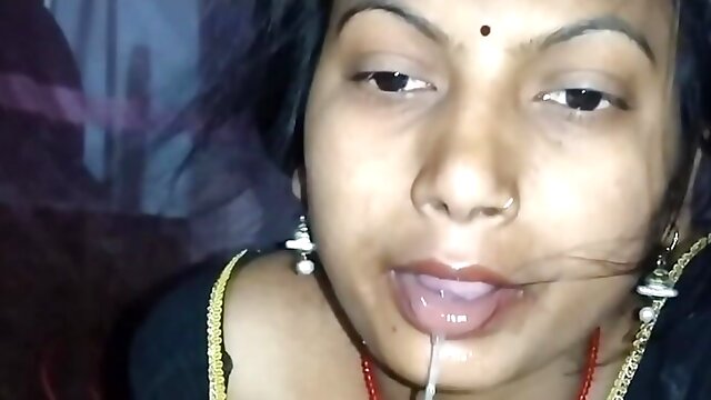 Desi bhabhi eating cum in mouth