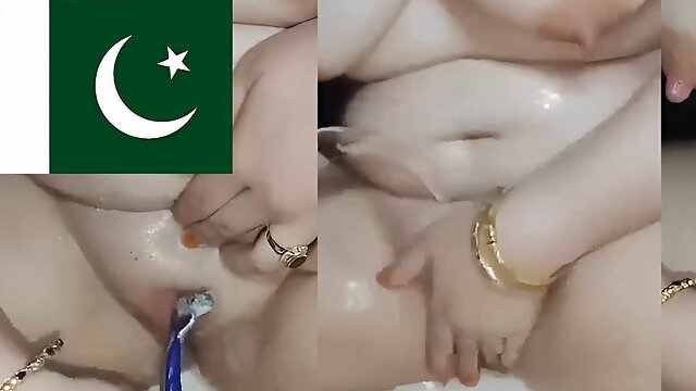 Pakistani Girl Shaving. Enjoy