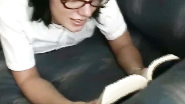 Flattering Nikki Adams - cumshot action - Premium GFs