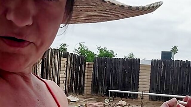 Sexiest American Milf Masturbates and Squirts Poolside for Cinco de Mayo