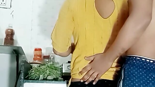 Indian bhabhi kitchen sex video