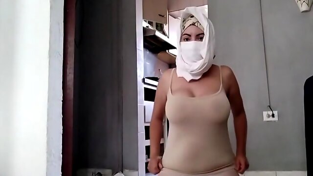 Real Arab Masturbates And Shows Feet In Nylon Socks In Your Face! Porn Hijab Islam Squirting 6 Min