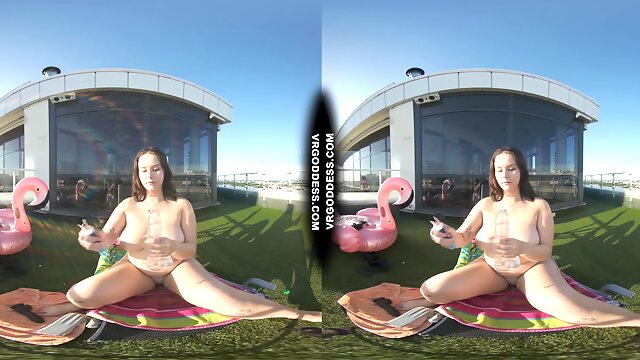 Vanessa Klein Jilling With Some Big Dildos For Deep Penetration Rooftop Bubble Sunbathing