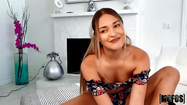 Jizzing On Gizelle 1 - Gizelle Bl