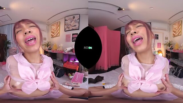 Asian spinner hot VR porn video