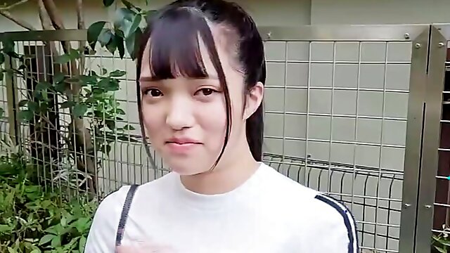 She has a childlike face and big tits, and is the strongest amateur with a secret weapon: squirting Yuki (20). part 1