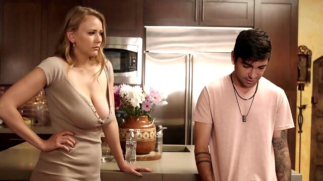 Blonde Alexis Malone enjoys while sucking a big cock - HD