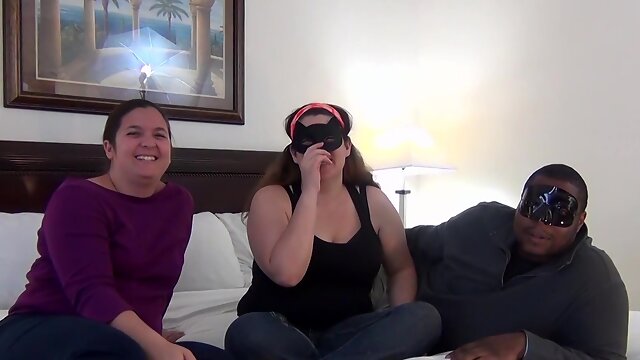 Homemade video of interracial FFM threesome on the sofa - HD
