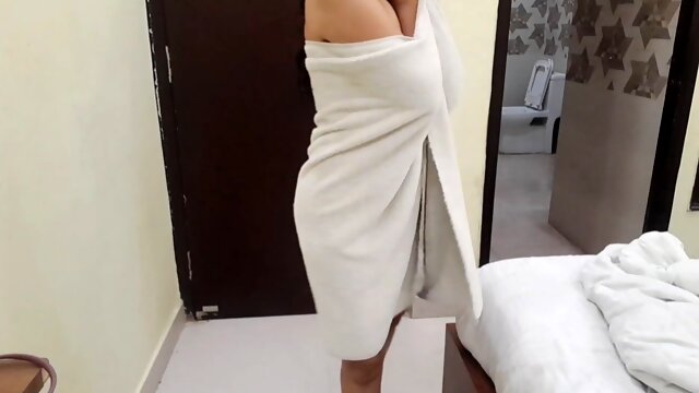 Girl Shows Boobs, Towel Drop, Dance Indian, Webcam Girl Solo, Bathroom Solo Hd