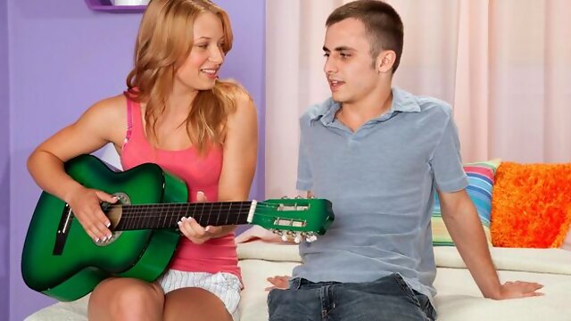 Alyssas side fuck clip