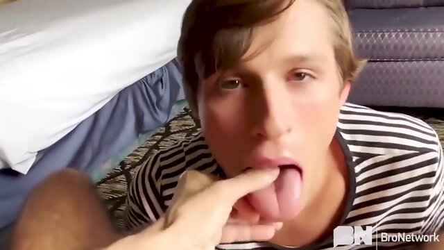 Shea Reynolds, Manuel Skye Looking 4 Entertainment