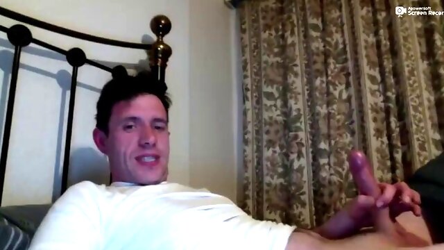 Wife not home . Guy jerkoff on cam