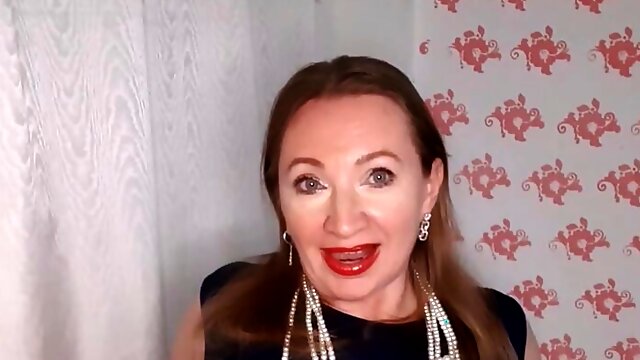 Sophisticated Granny: Huge boobs, Pearls, and Red Lipstick on Nipples