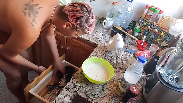 Naked Cooking, Messy Food, Cooking Cum, Jerking Cumshots, Pissing