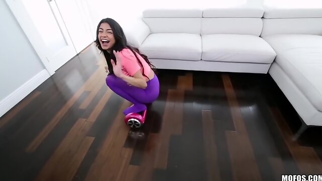 Playful Spinner Veronica Rodriguez Sucking Major Mal