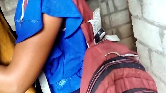 Sri Lankan Outdoor Sex With HansiHotSex