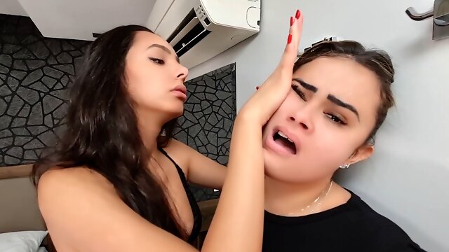 Powerful Facial Massage - Squeeze Me Tease Me