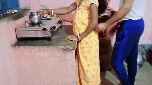 Bhabhi Boobs, Kitchen