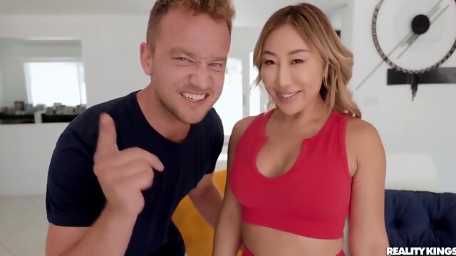 Anal Sex With Asian Cougar